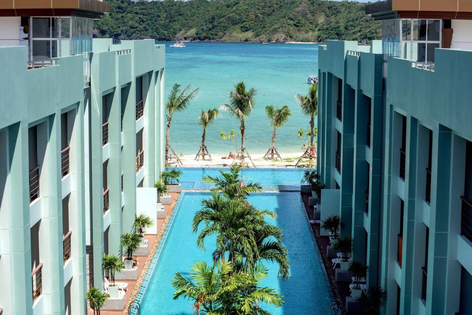 Phi Phi Harbour View Hotel