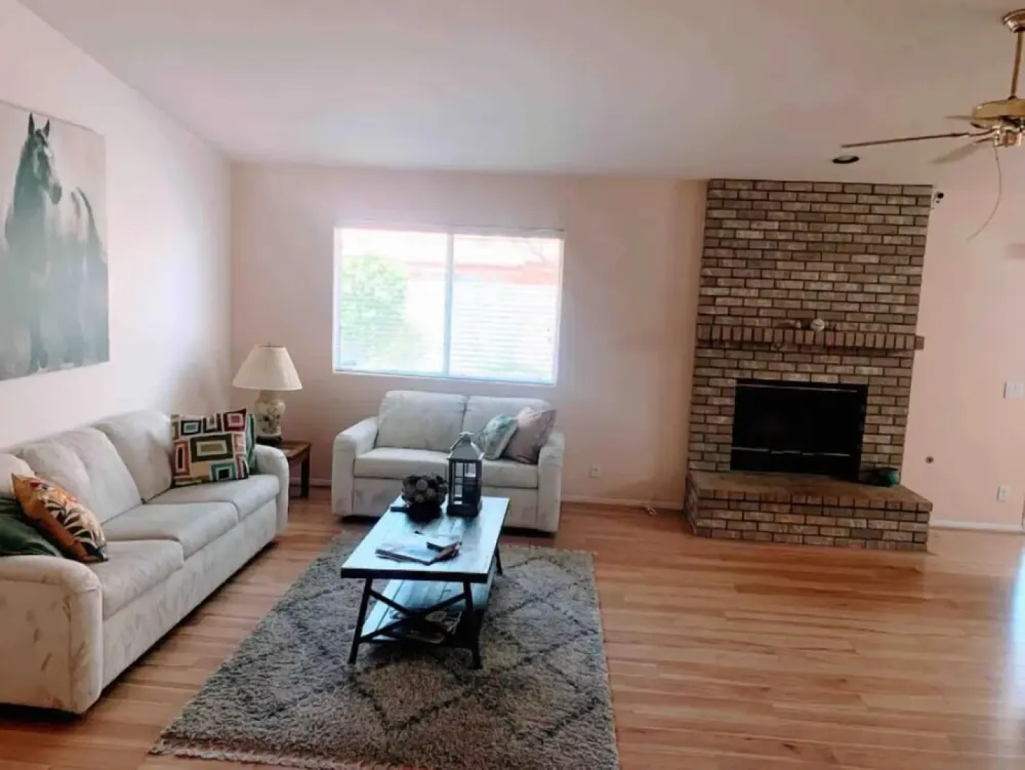 Private bedroom in Western Horizon Home