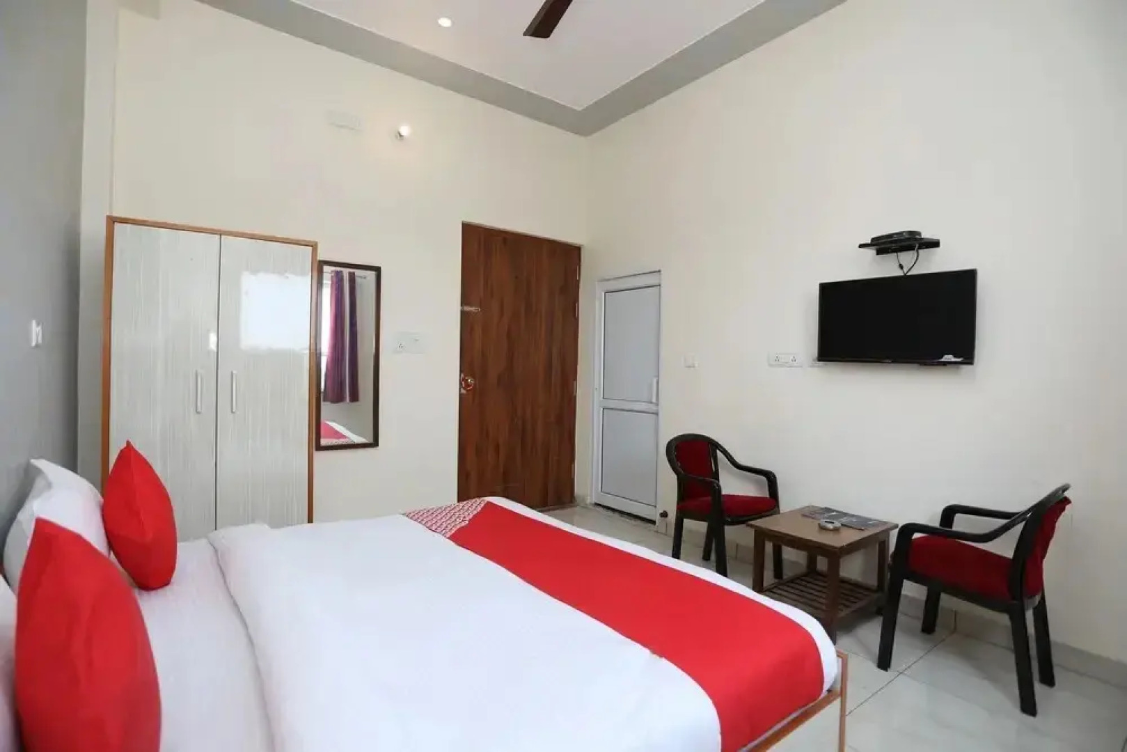 Shree Ram Palace By OYO Rooms