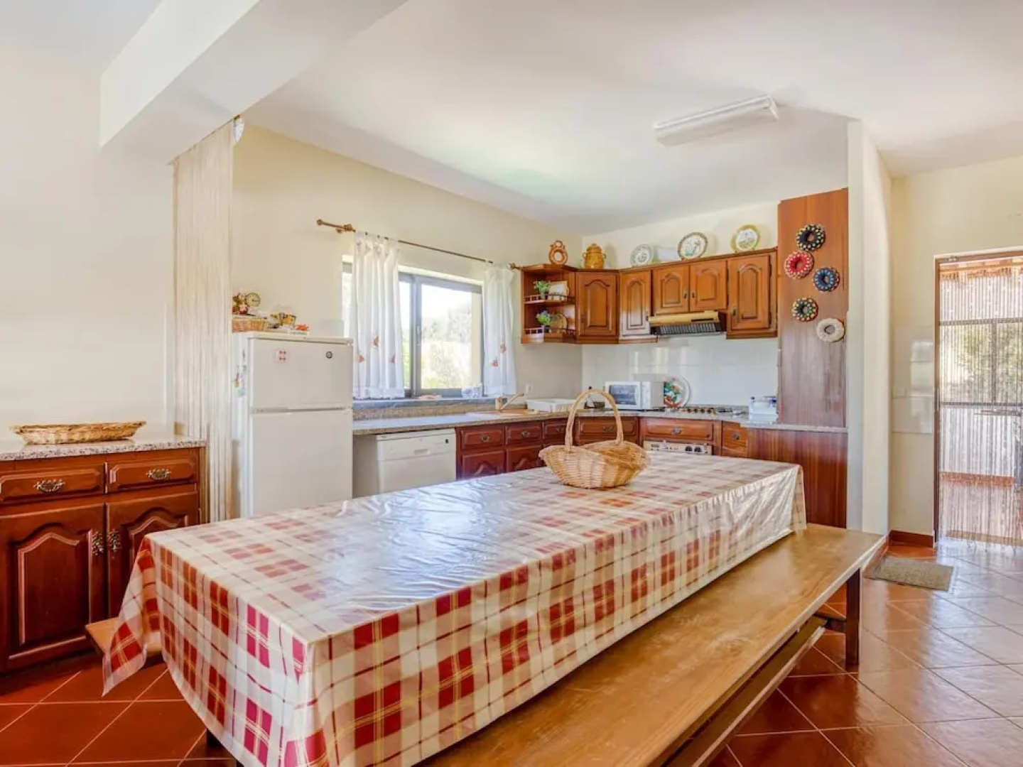 Carcavelos Villa With Pool