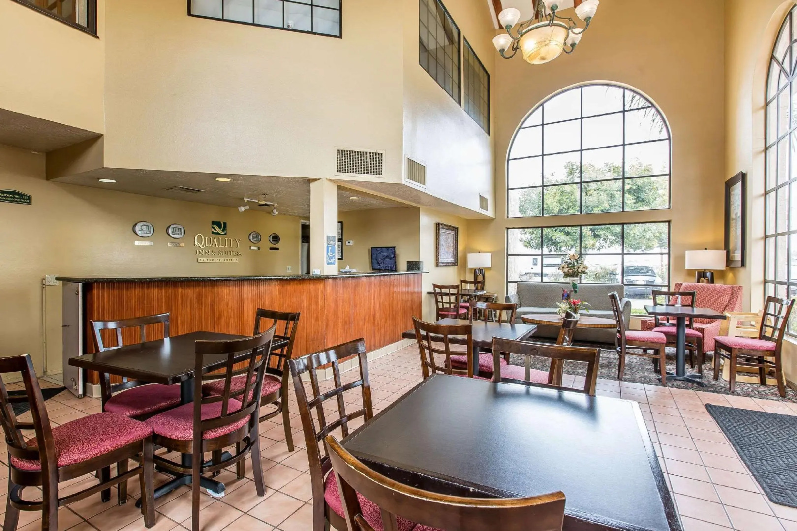 Quality Inn & Suites Camarillo - Oxnard