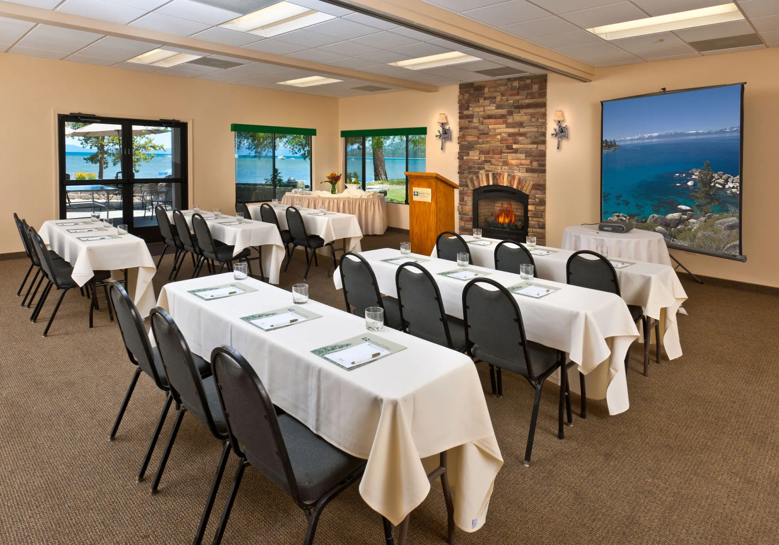 Aston Lakeland Village Beach & Mountain Resort