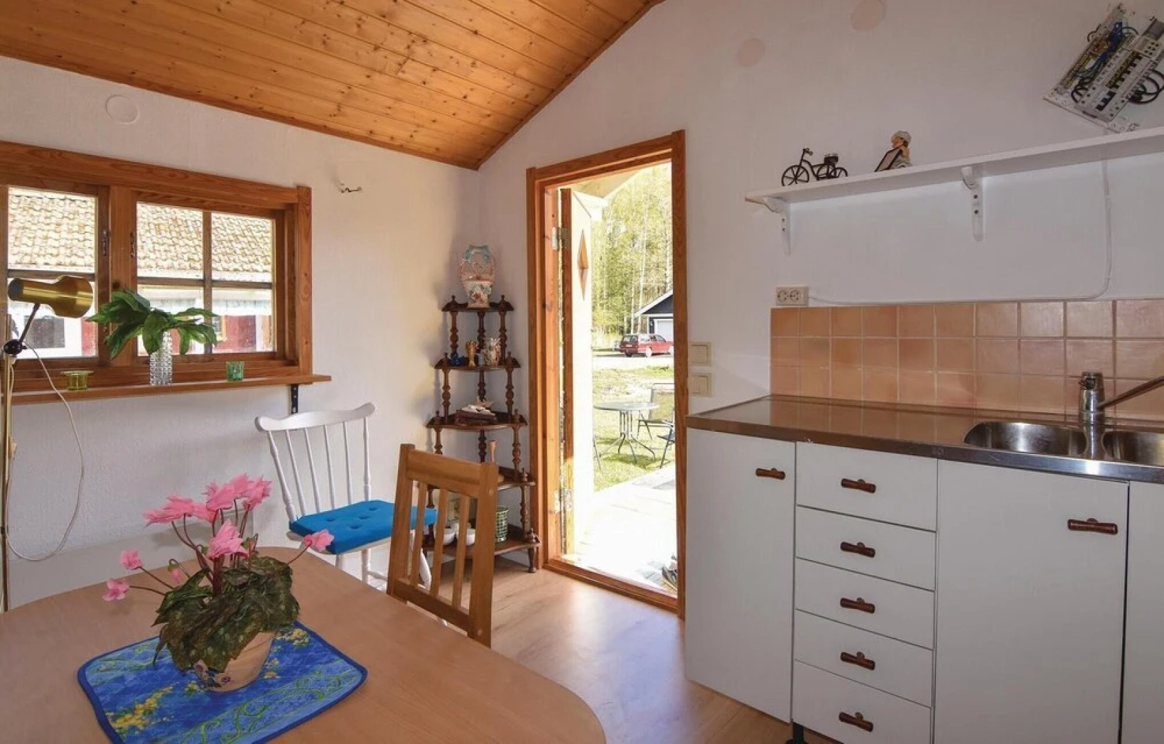 Amazing Home in Hammarö With 2 Bedrooms