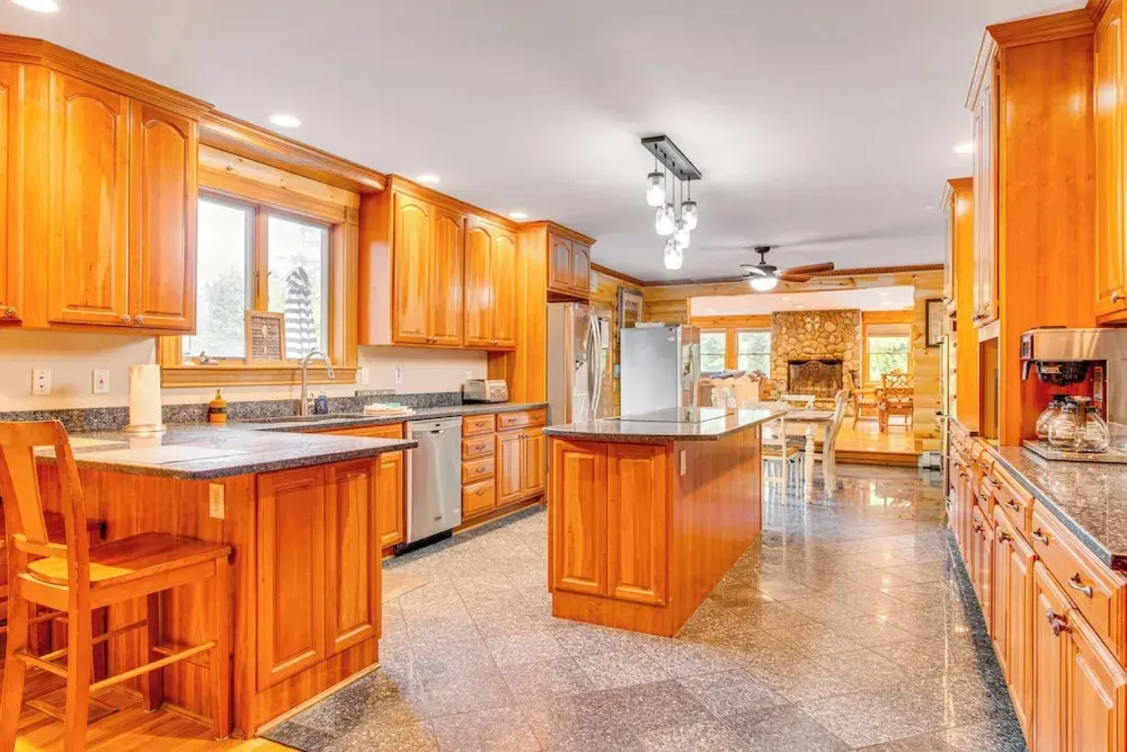 Deck For Entertaining: Belmont Group Getaway