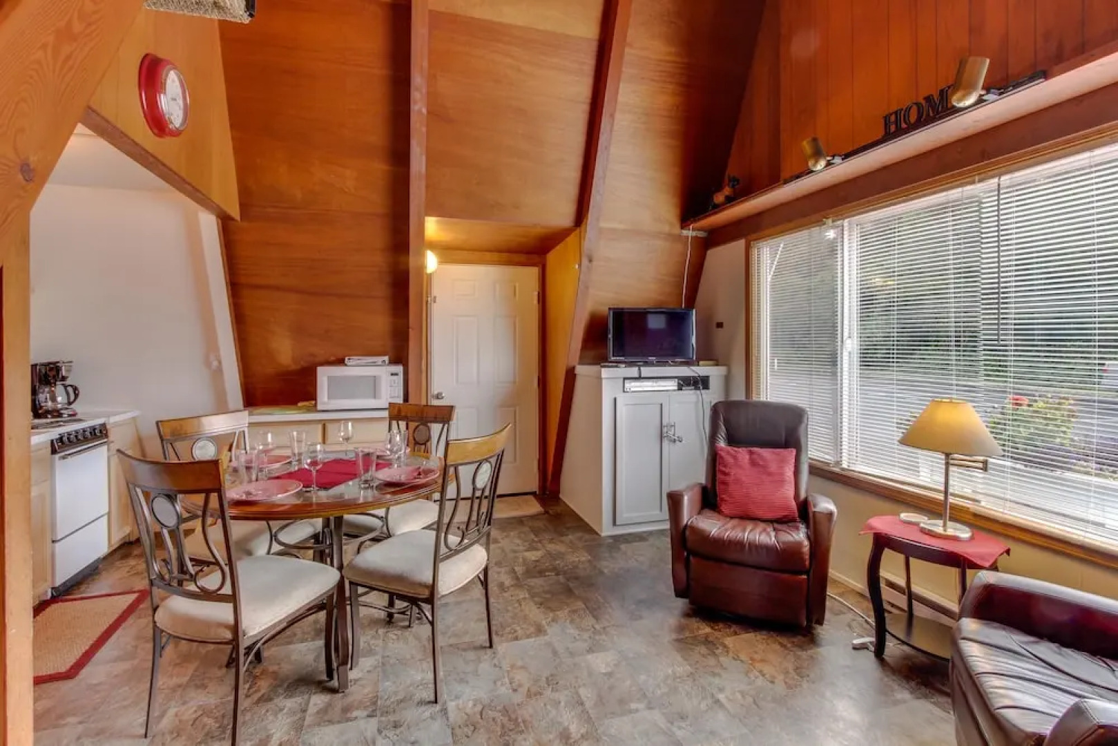 Alpine Chalet 6 Half Loft