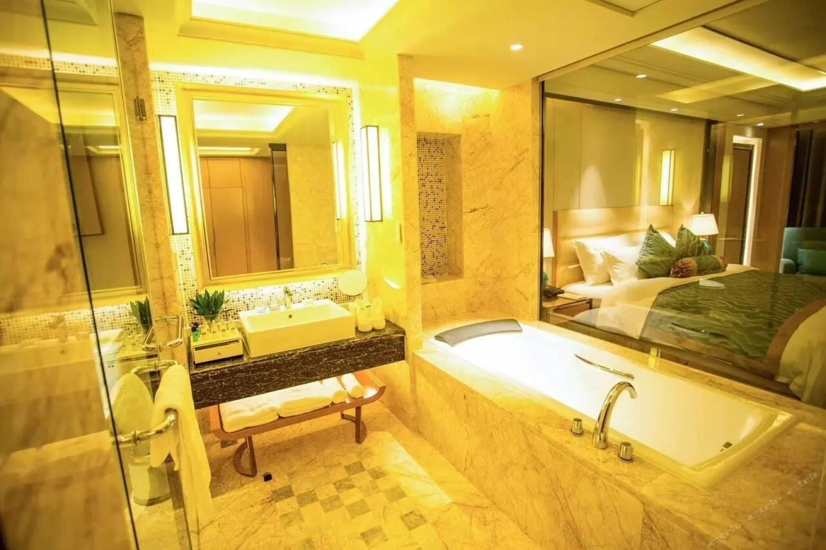 Days Hotel & Suites Ivy Zunyi