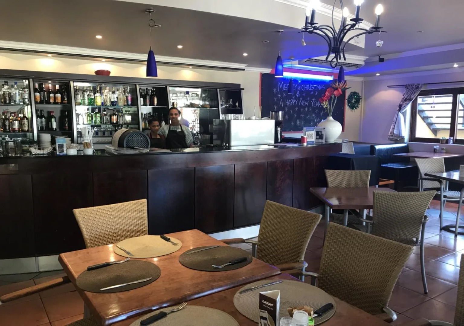 VJ's Guesthouse and Restaurant