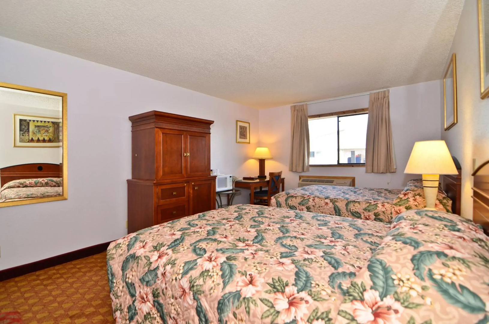 Econo Lodge Inn & Suites Madras