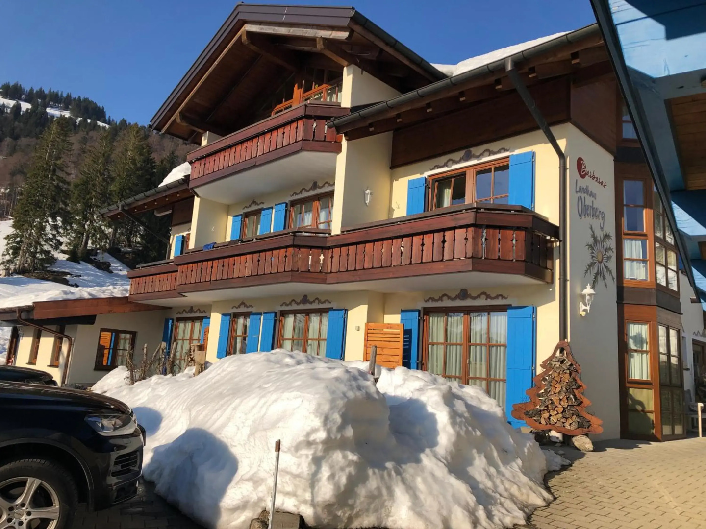 Gemütliche Ferienwohnung Bergwiese, 2-Raum, separates Schlafzimmer, schönen Balkon oder Terrasse, Komfort Ausstattung, ruhige Lage, kostenfrei WLAN, Sauna im Landhaus, Brötchenservice, Parkplatz kostenfrei, Hunde auf Anfrage, Tankstelle für E-Autos