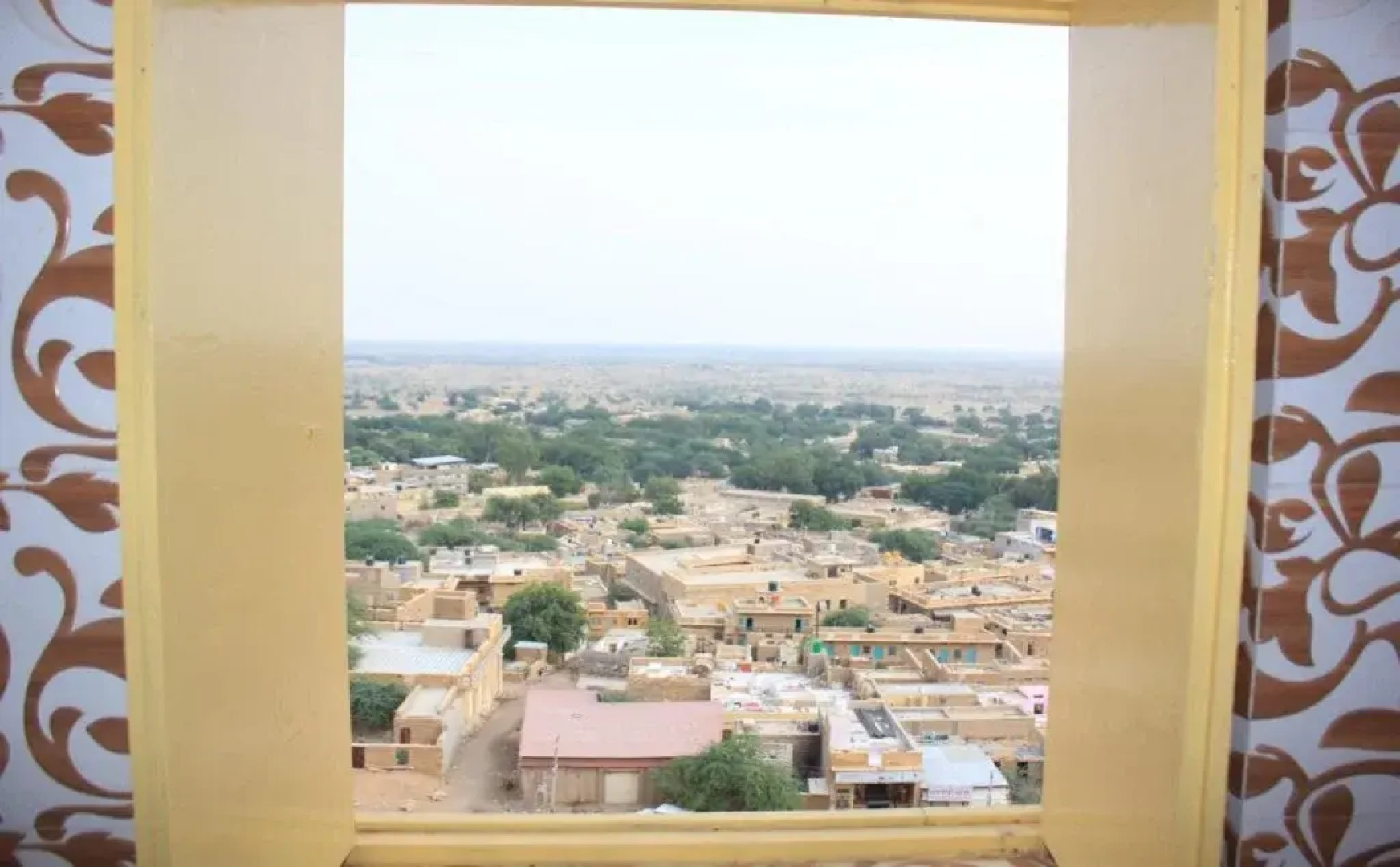 Mud Mirror Guesthouse