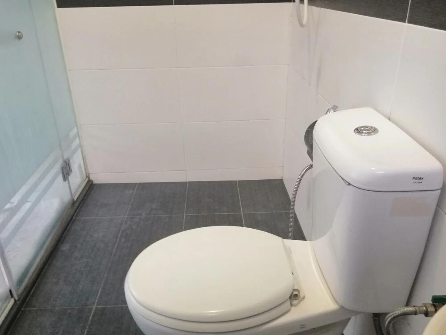 OYO 90028 Ragula Hotel