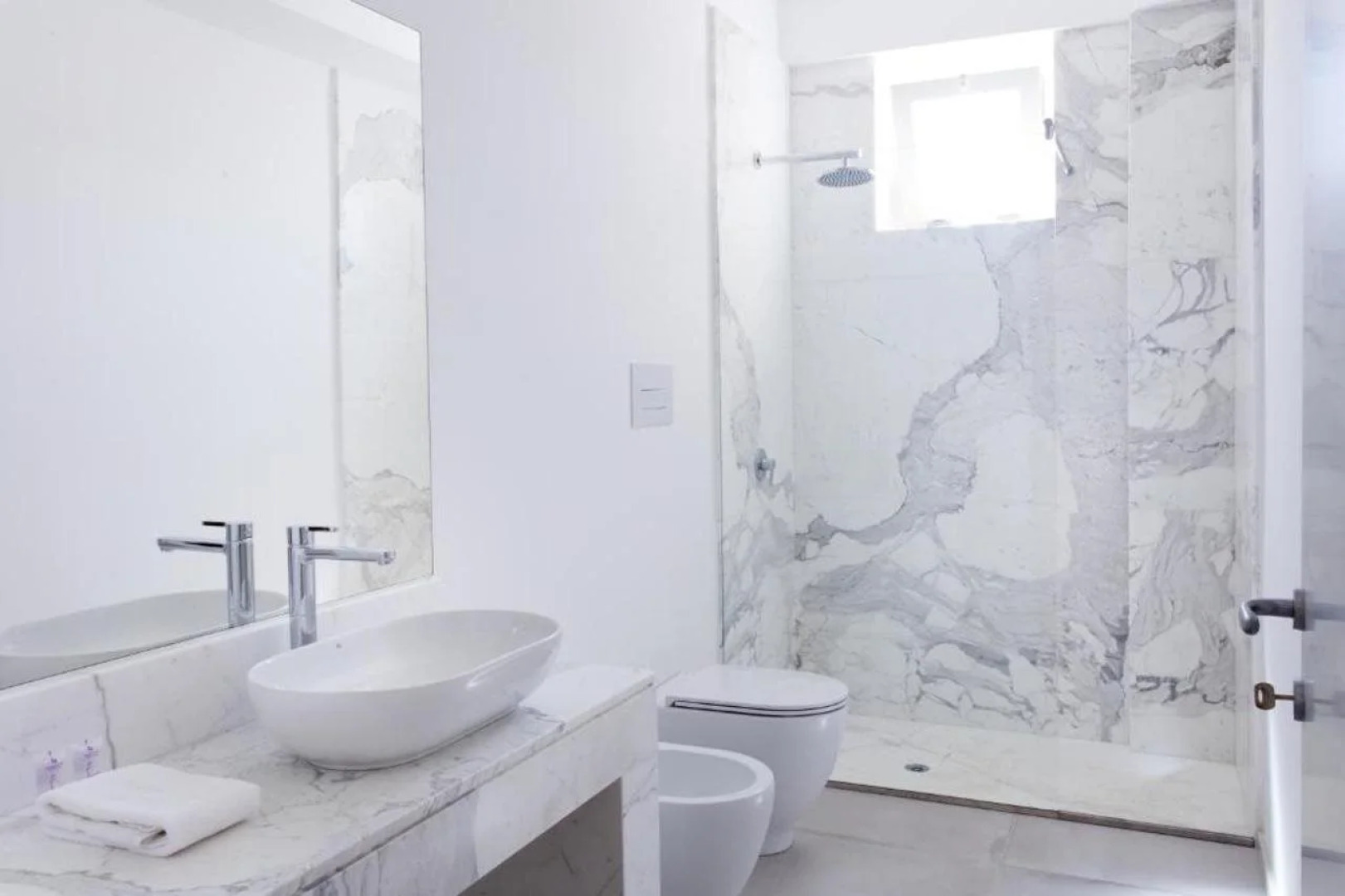 Luna Minoica Suites and Apartments