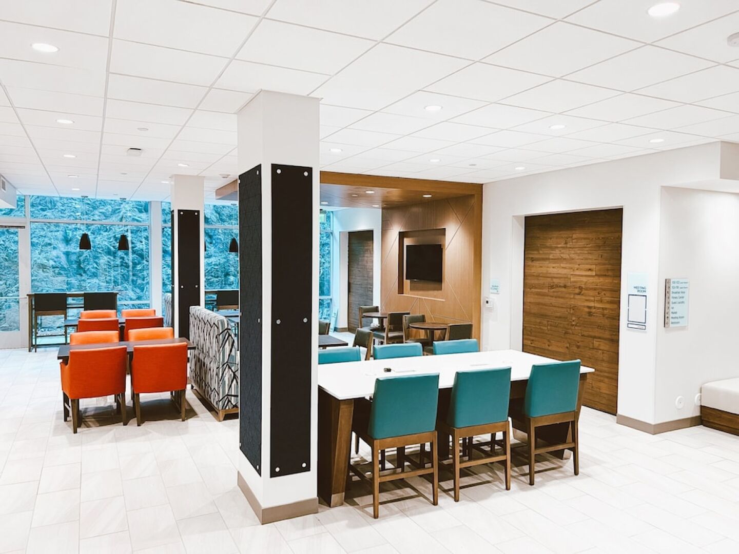 Holiday Inn Express & Suites Henderson South - Boulder City by IHG