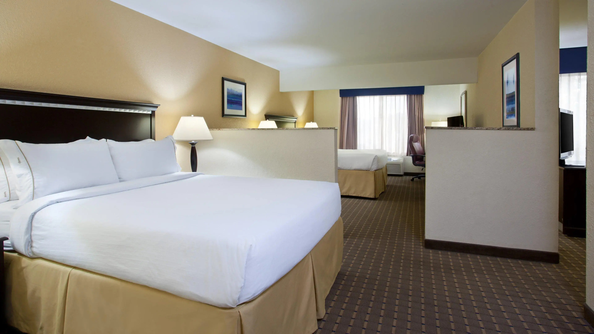 Holiday Inn Express & Suites Allentown West by IHG