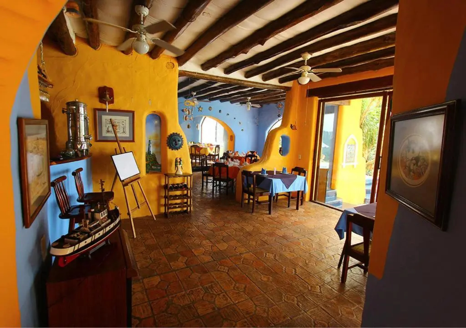 Mantaraya Lodge