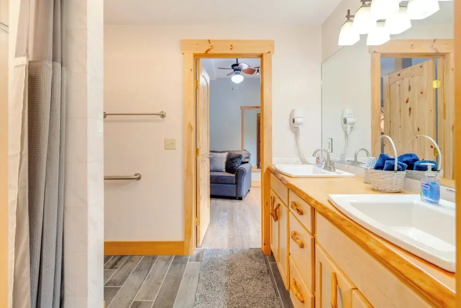 Sawyers Cabin w/ Hot Tub in Blue Ridge Mtns!