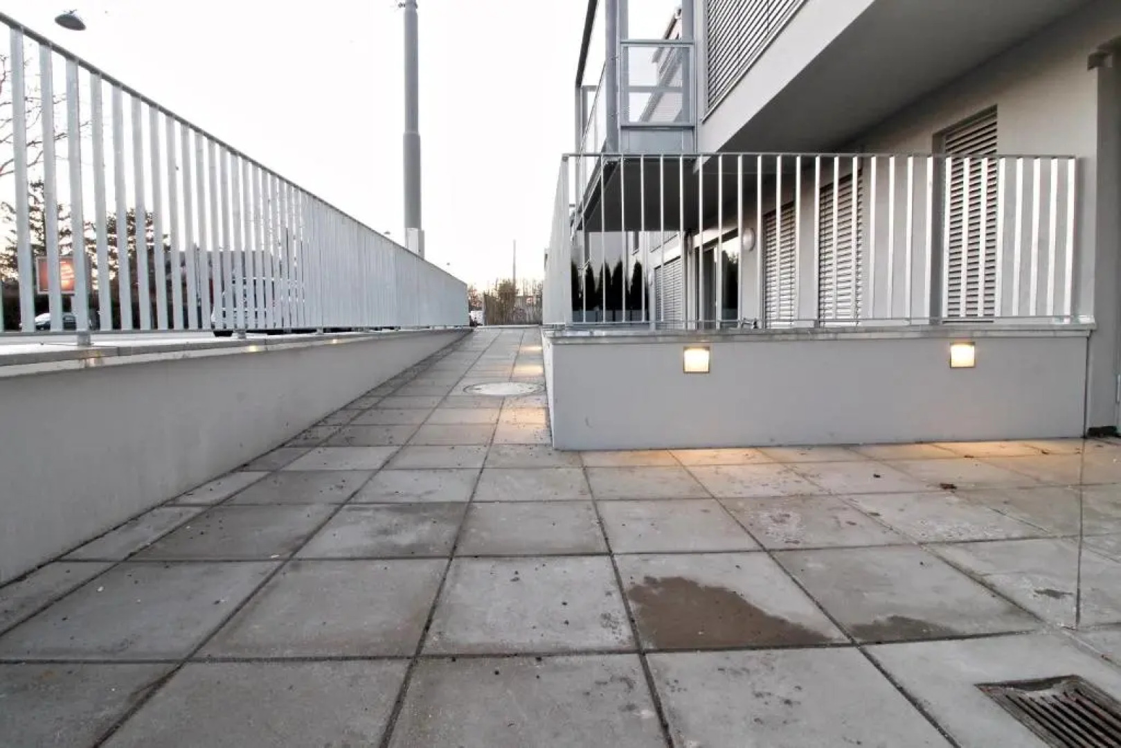 Yellow Flower Apartment with Pool - 5 min to Lake