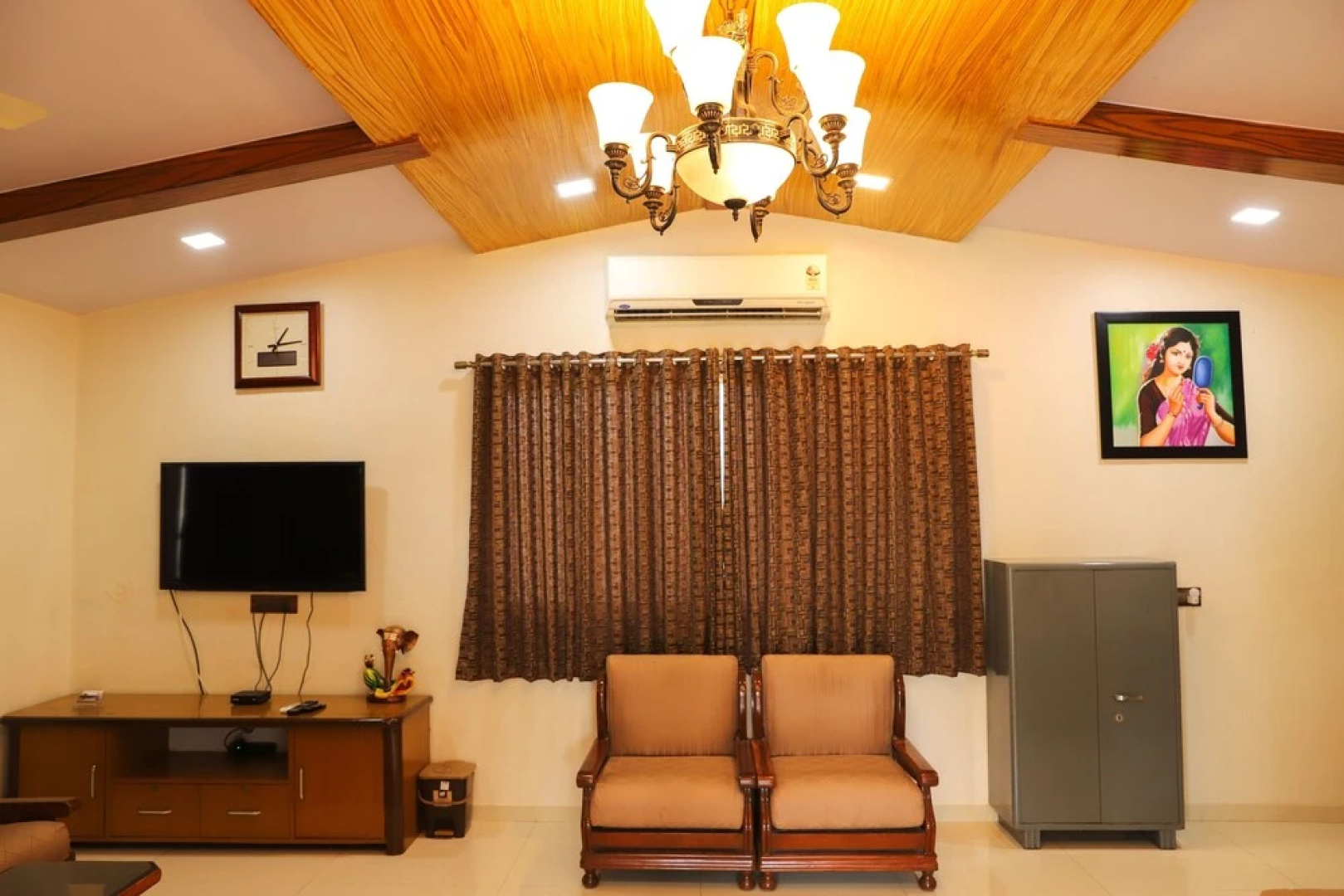 Raaj Resort