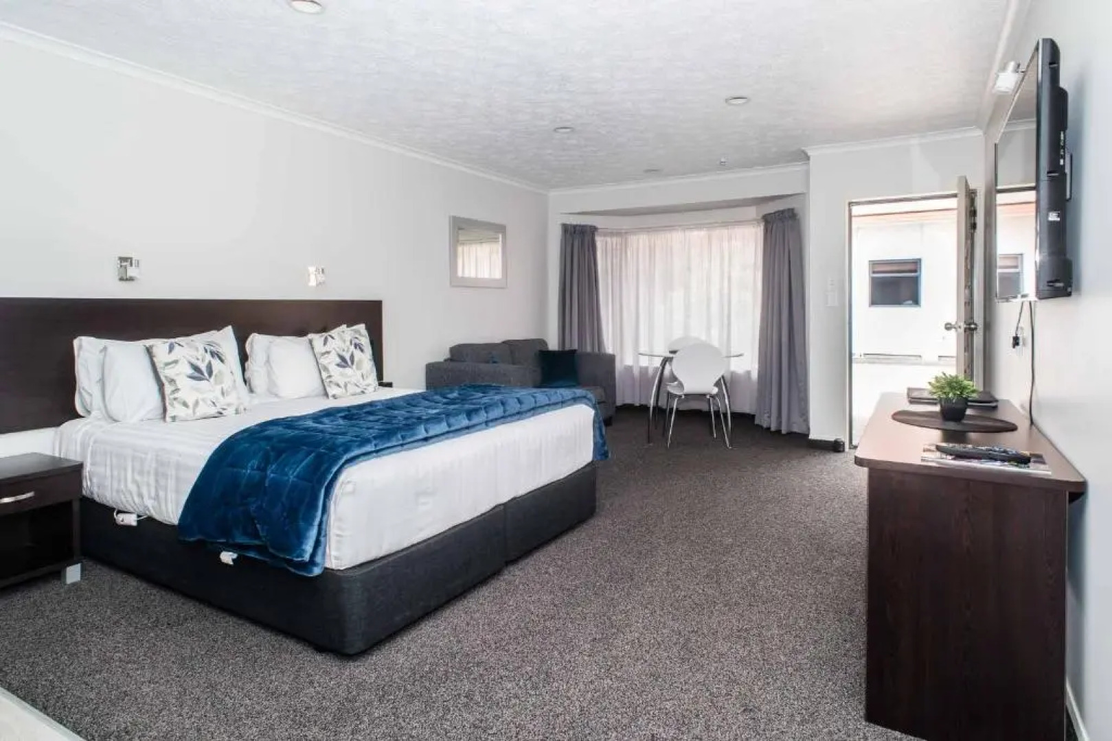 White Heron Motor Lodge