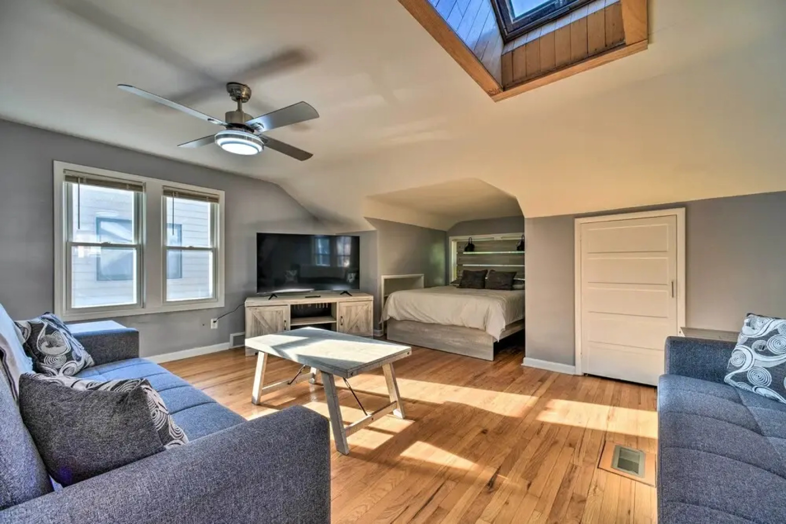 Historic Dearborn Home: 13 Mi to Downtown Detroit!