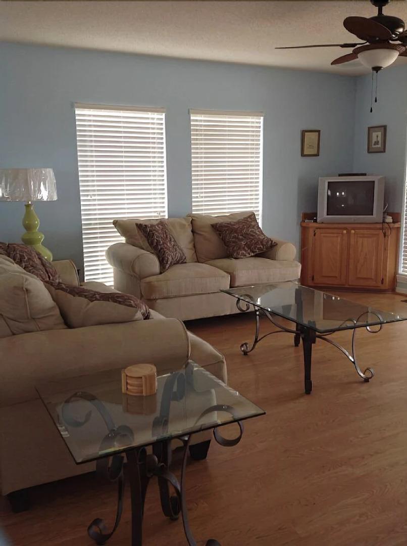 Going Coastal - 5 Br home by RedAwning