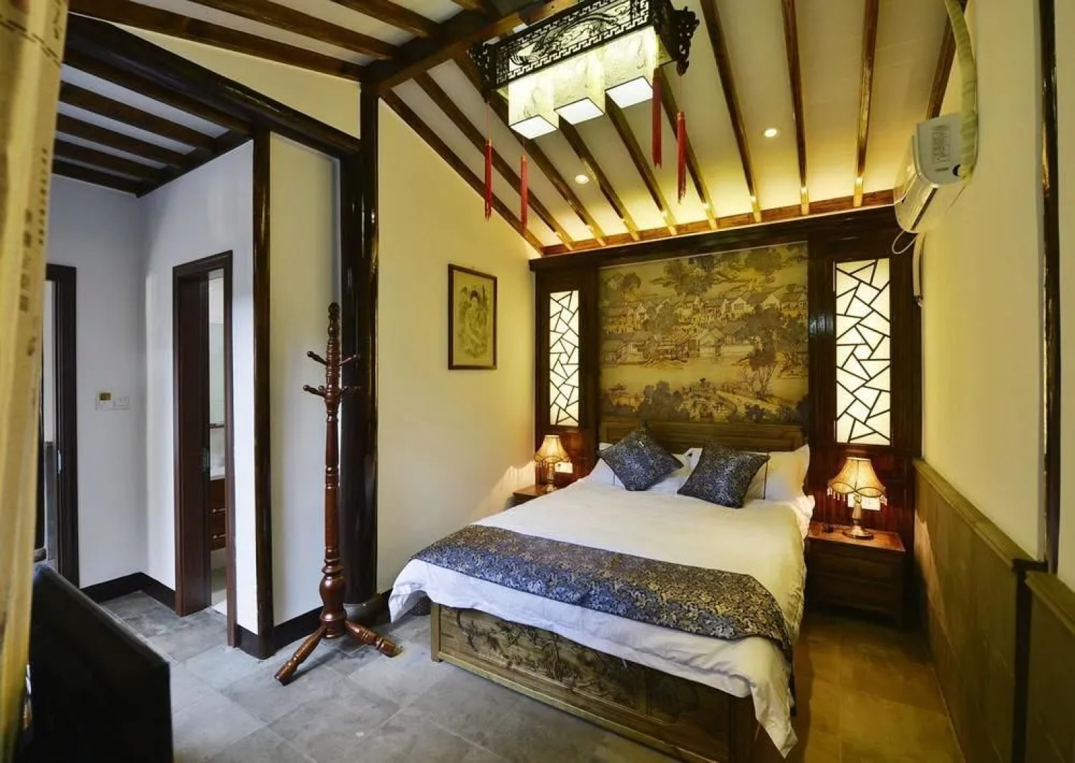 Zhouzhuang Shuangqiao Jubaoxuan Riverside Garden Inn