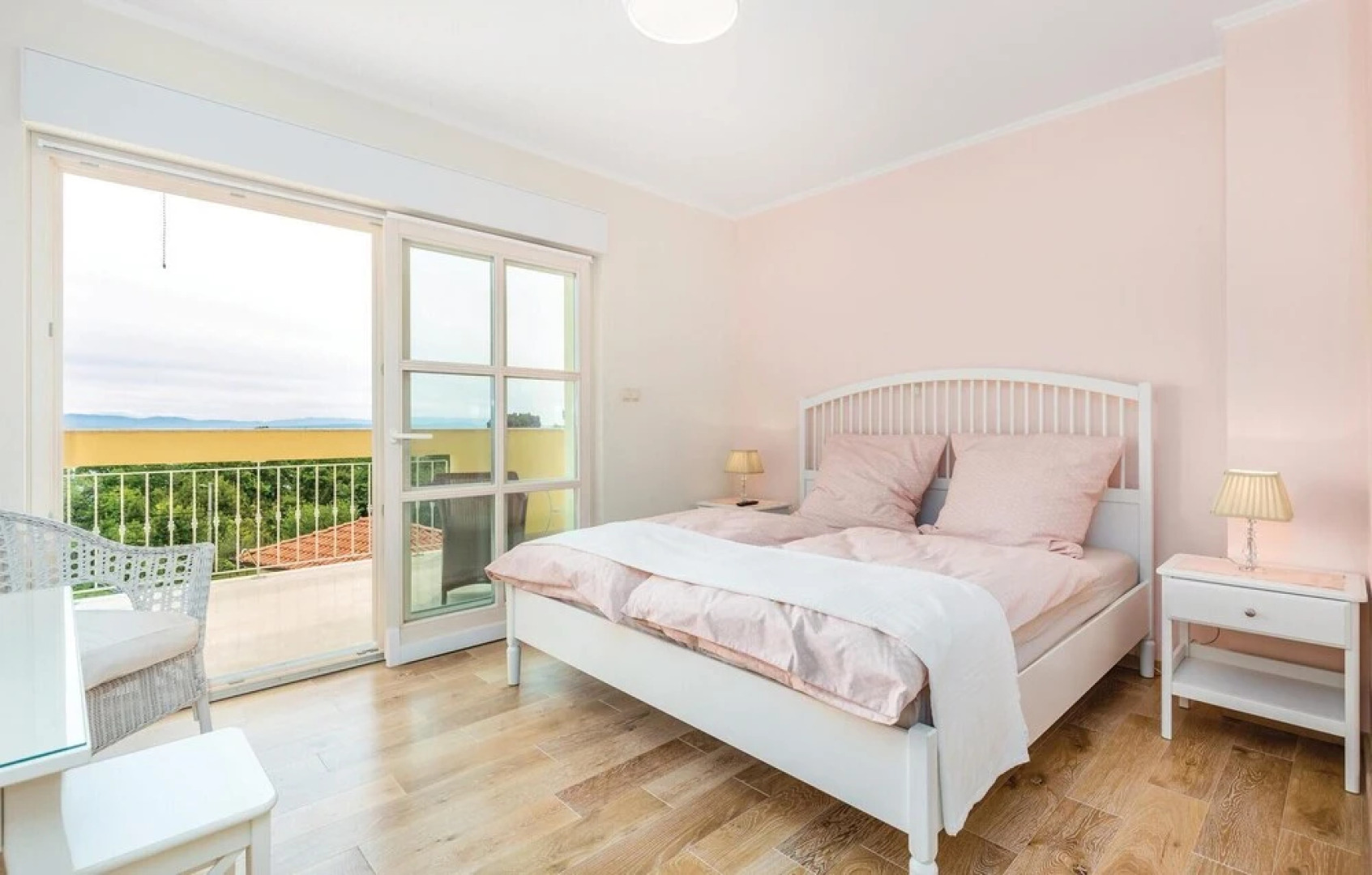 Beautiful Home in Lovran With Sauna, Wifi and 6 Bedrooms