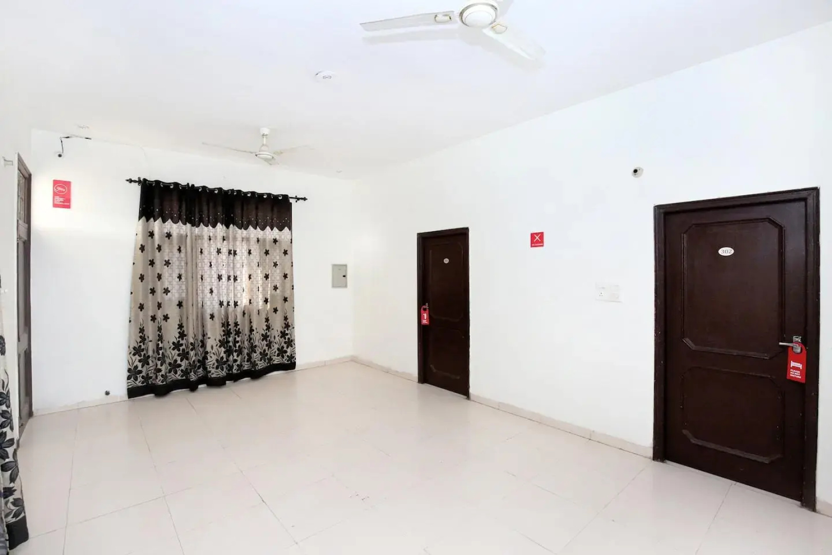 OYO 9049 Pearl Grand