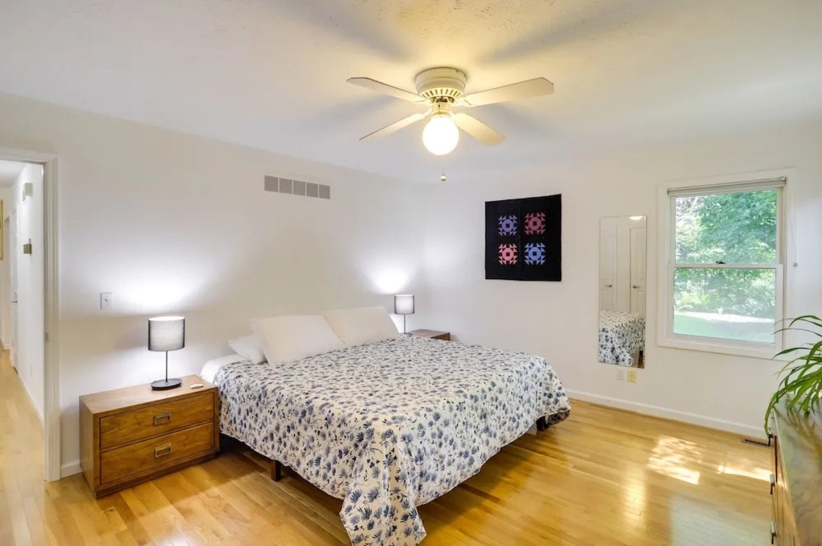 Modern & Spacious Home - 6 Mi to Dtwn South Bend