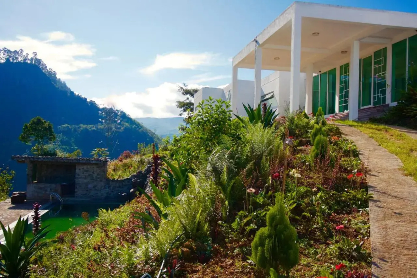 Singha Sanasa Luxury Homestay