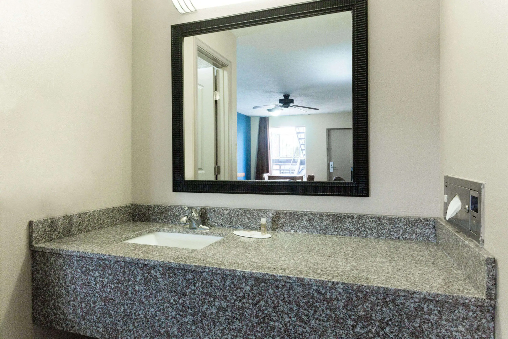 Days Inn by Wyndham Forest