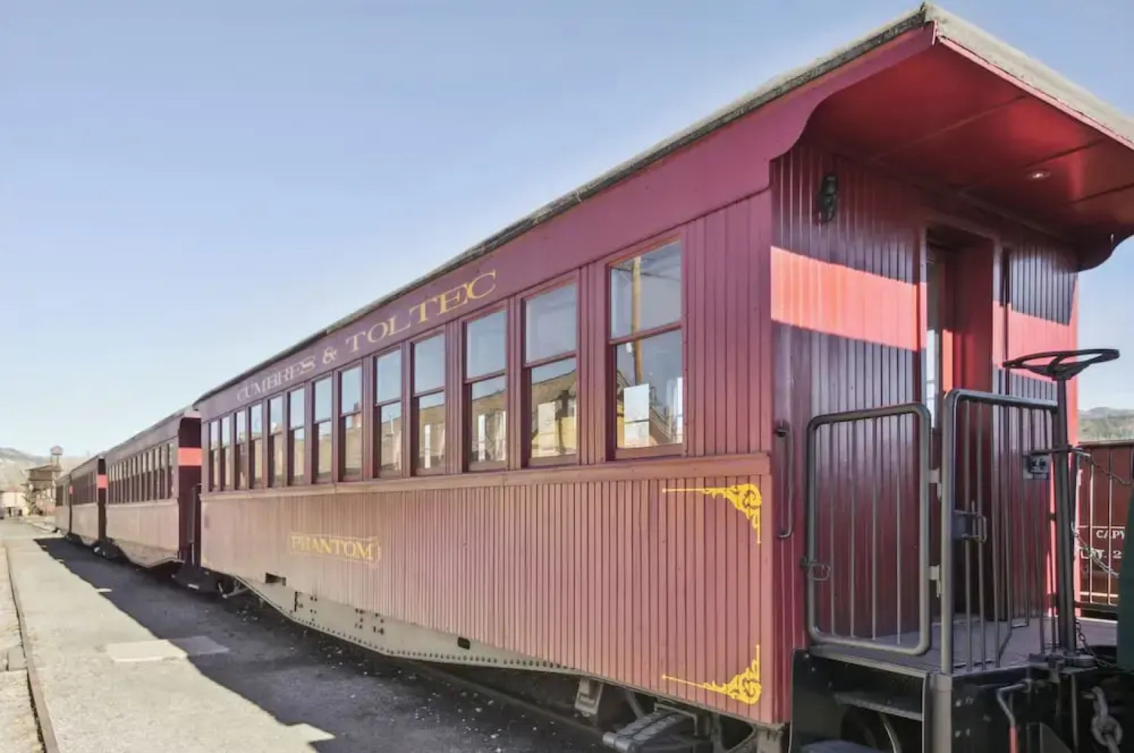 Single Tree Cottage - Walk to Downtown Chama!