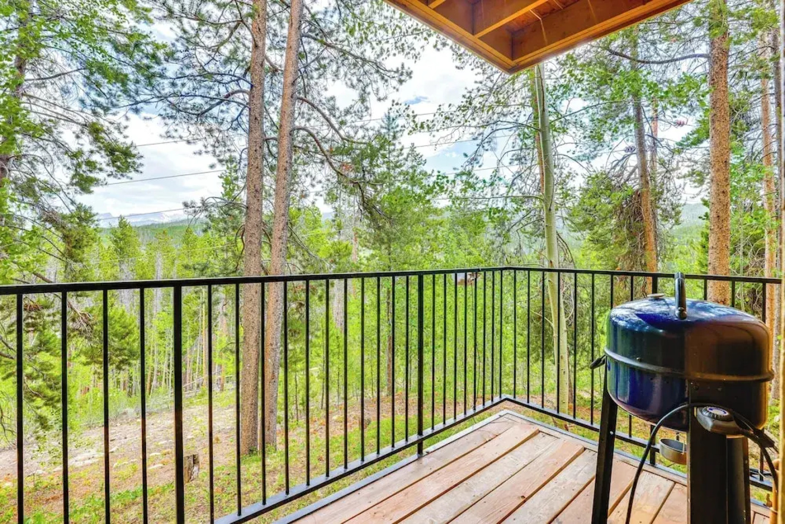 Winter Park Condo w/ Pool + Ski Shuttle Access!