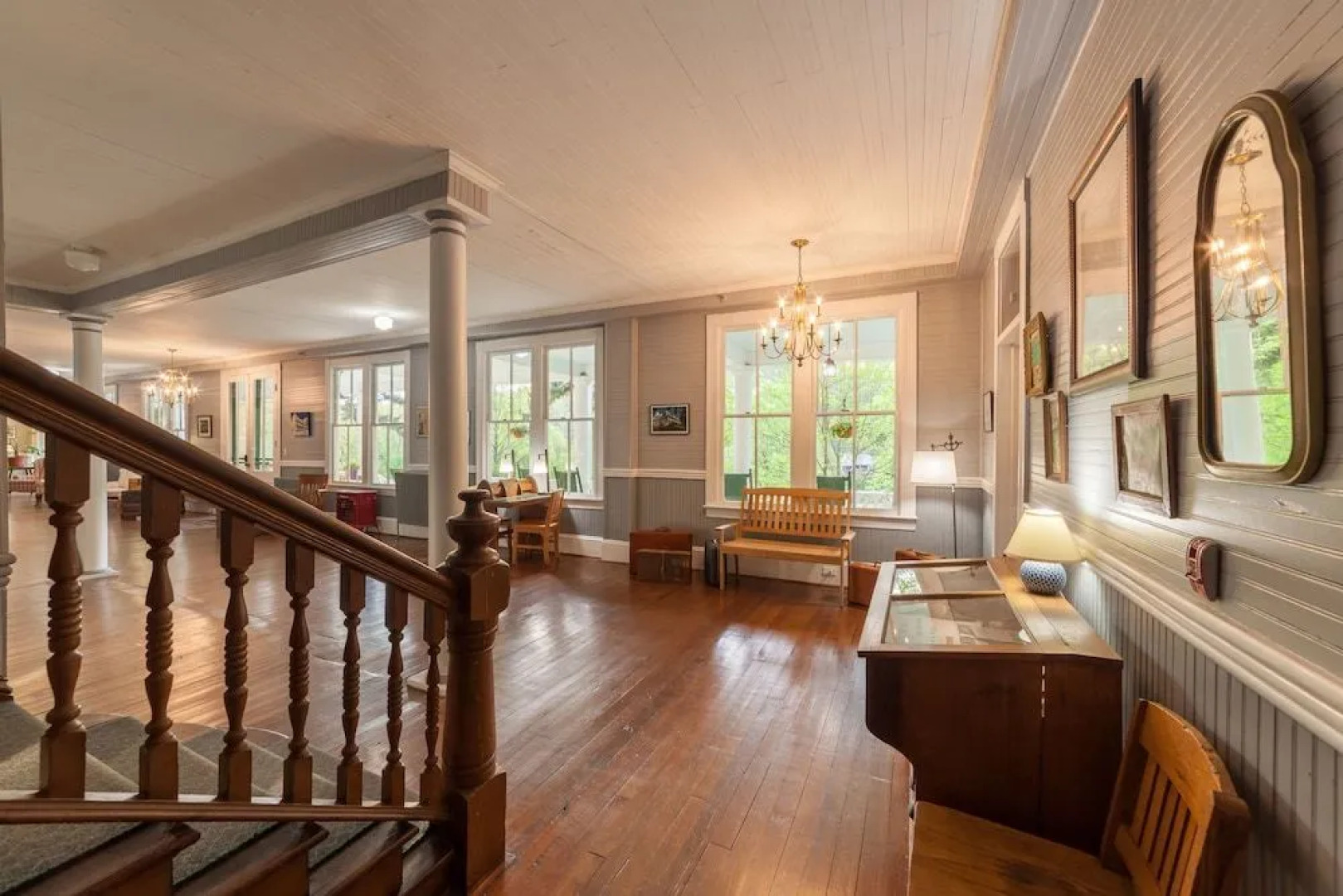 Grand Old Lady Hotel