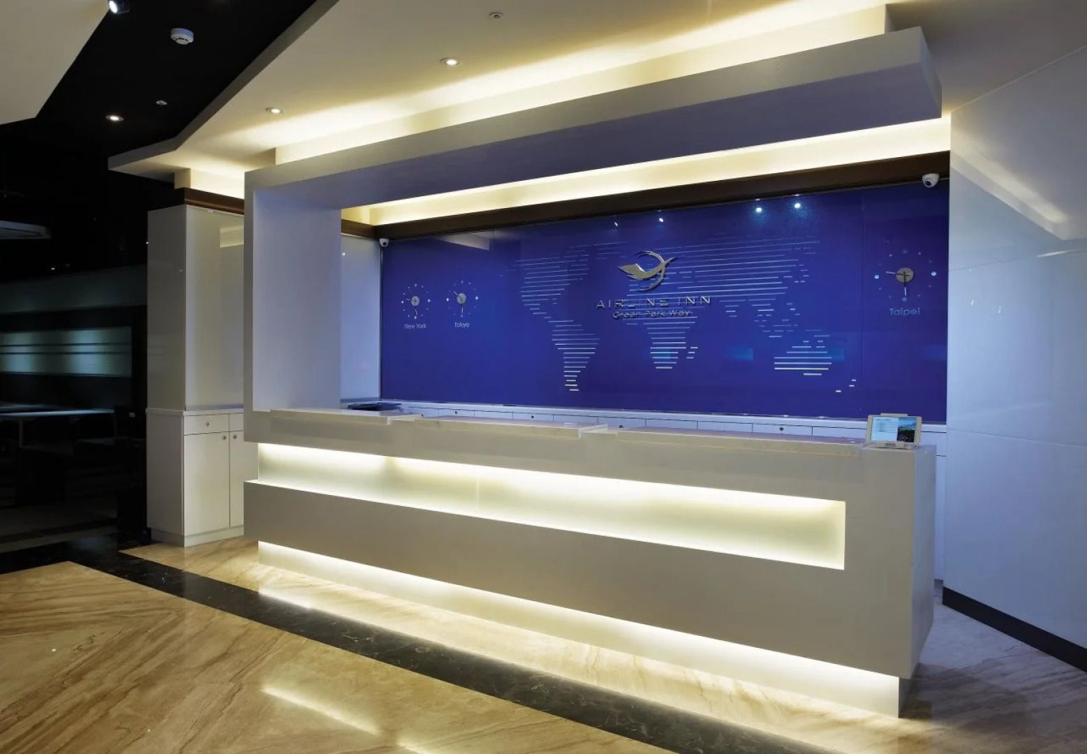 Airline lnn Green Park Way