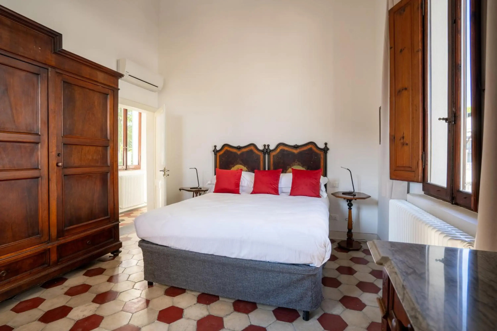 Hotel Select Suites & Spa / Apartments