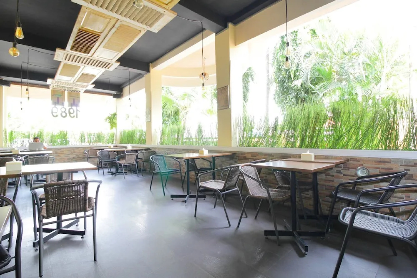 Airy Syariah Kejuron Mangga 4 Madiun