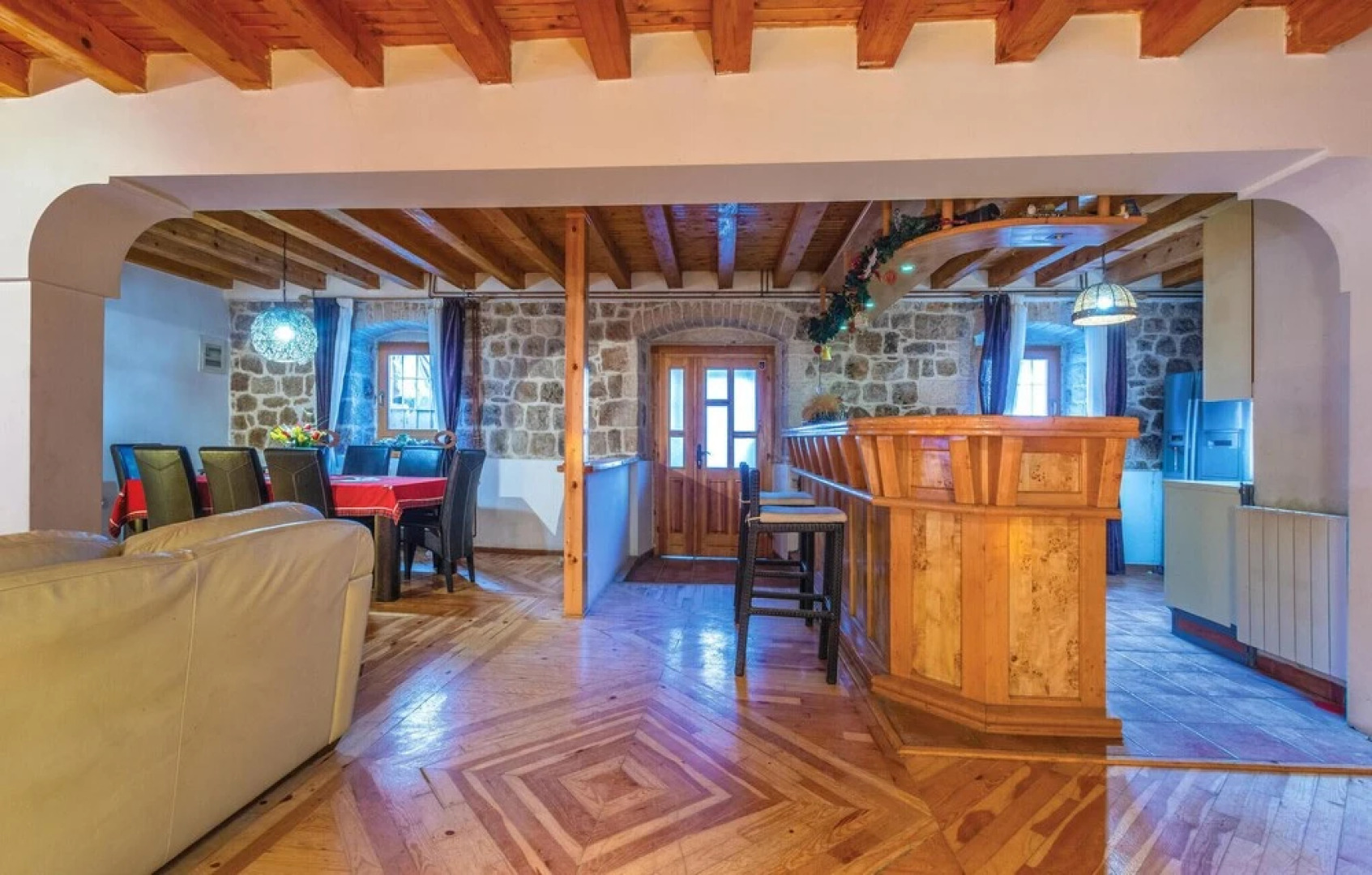 Beautiful Home in Sinj with Hot Tub, 4 Bedrooms & Outdoor Swimming Pool