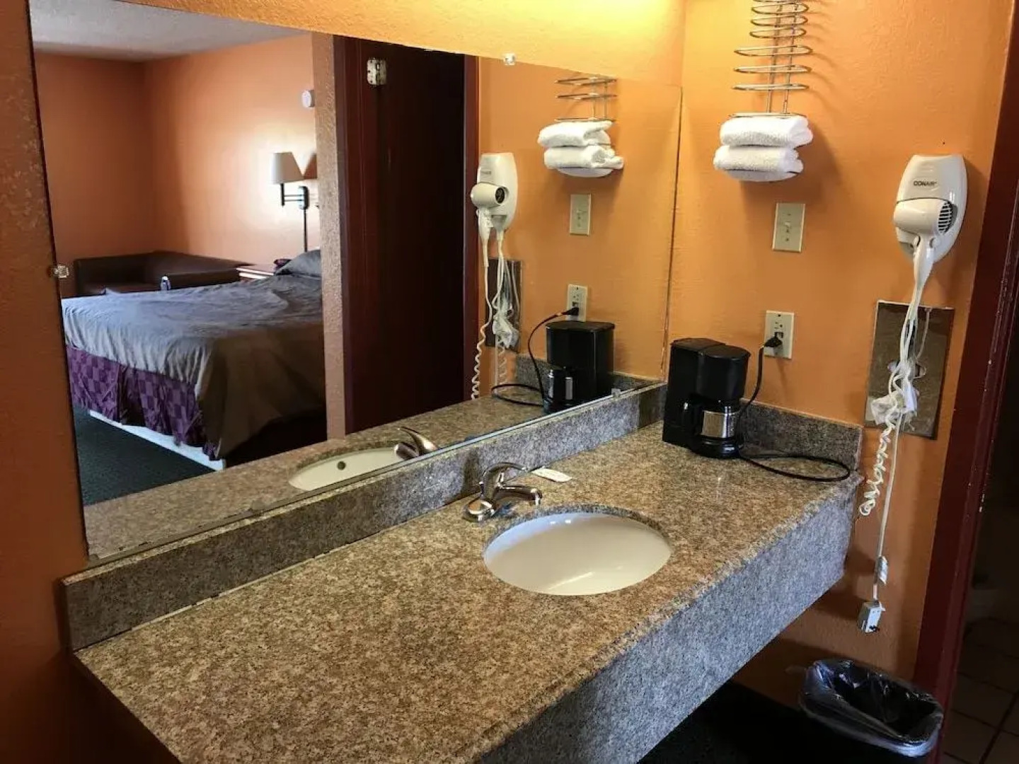 American Inn Cleburne