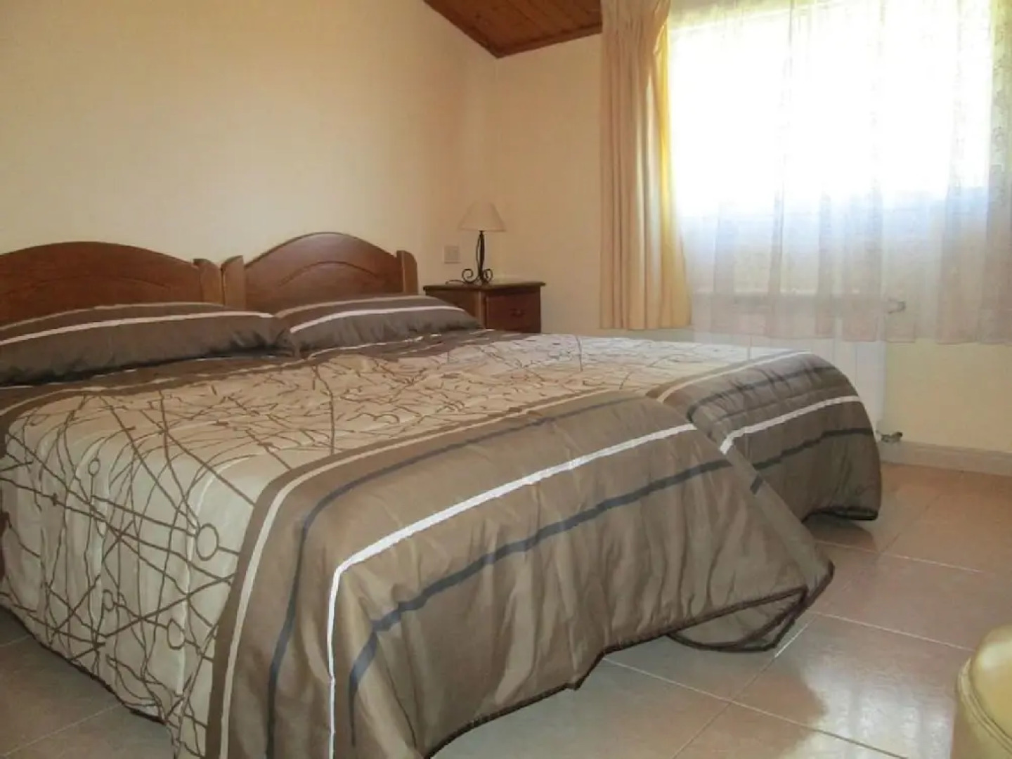 Galicia 100424 3 Bedroom Apartment By Mo Rentals