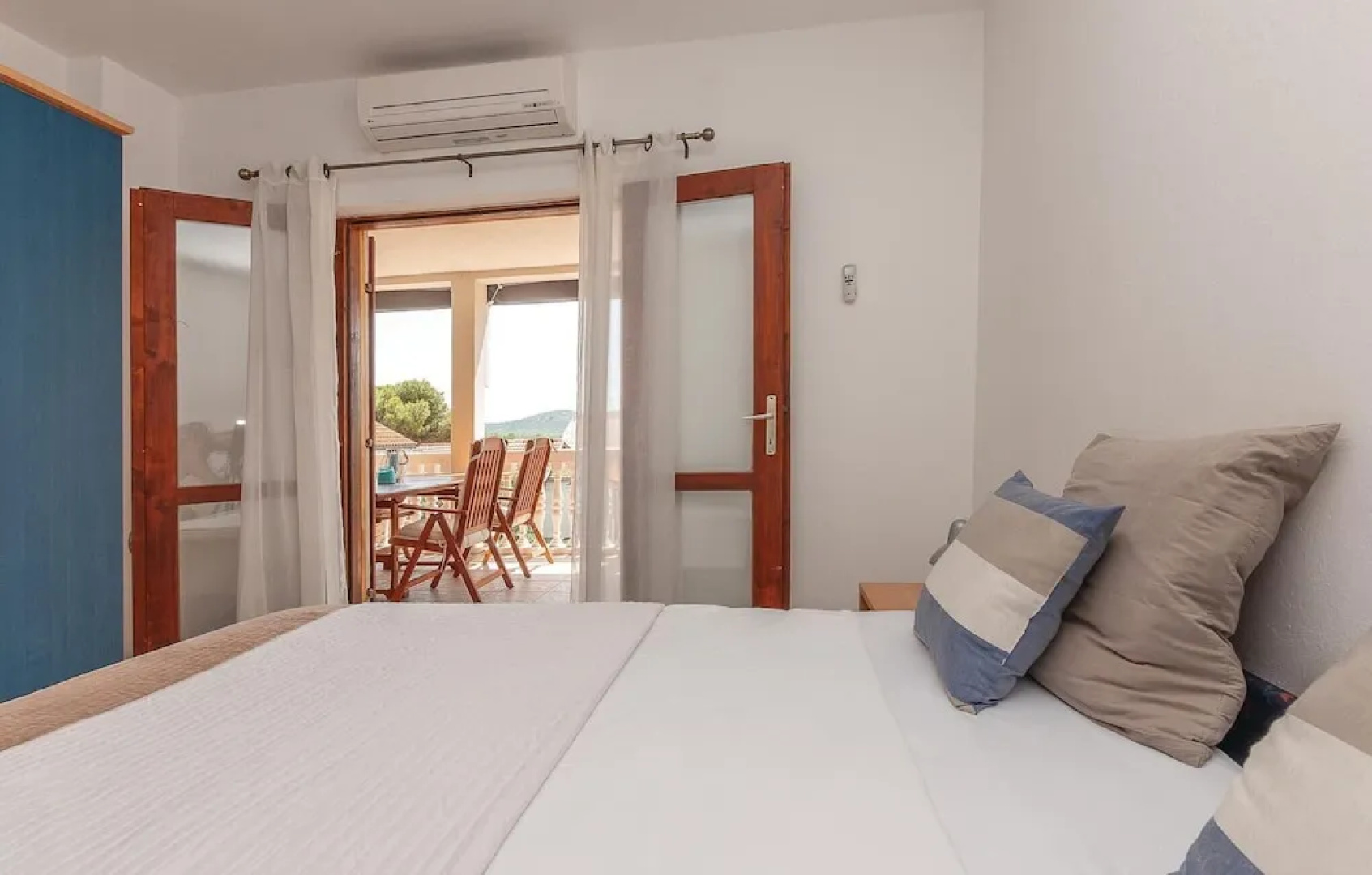 Beautiful Home in Pirovac With Wifi and 2 Bedrooms