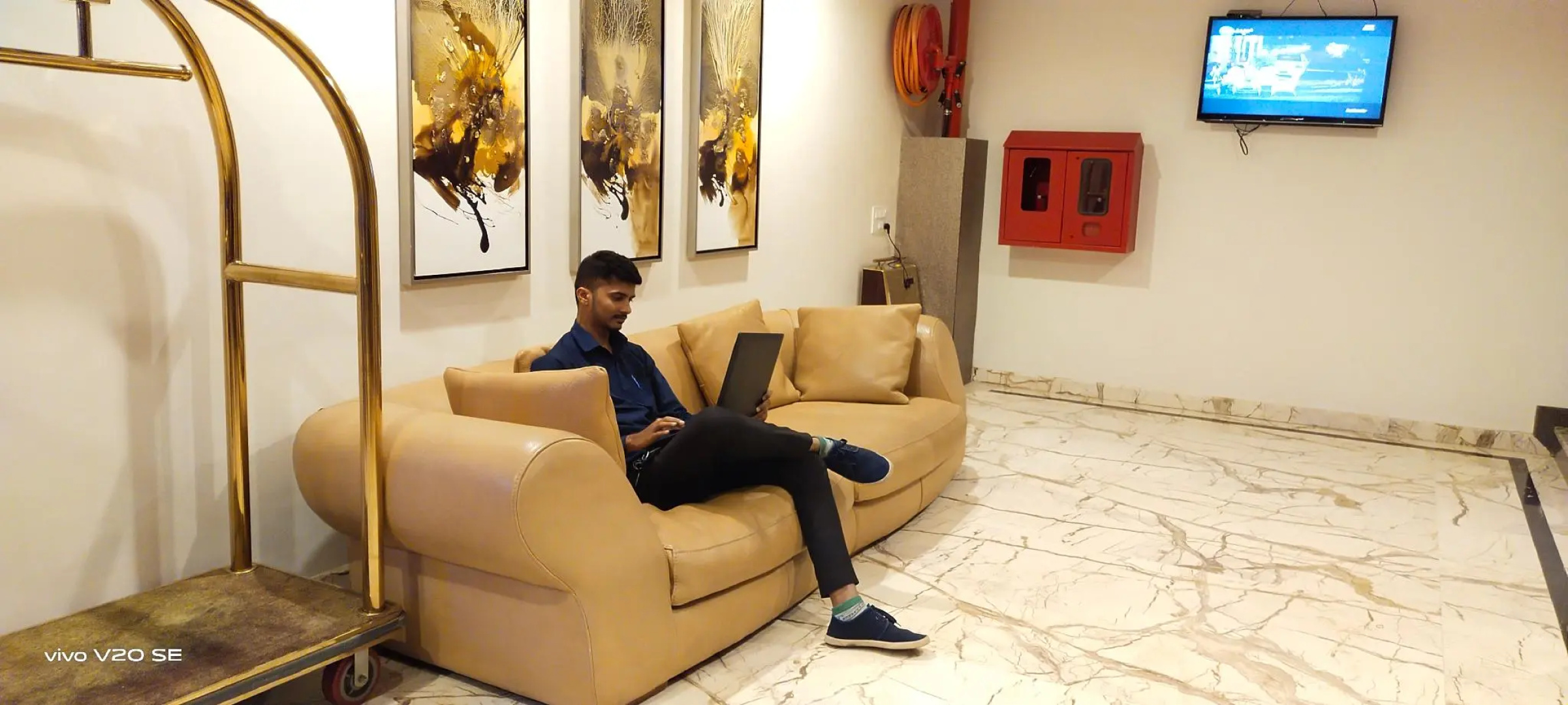 Hotel White Feather
