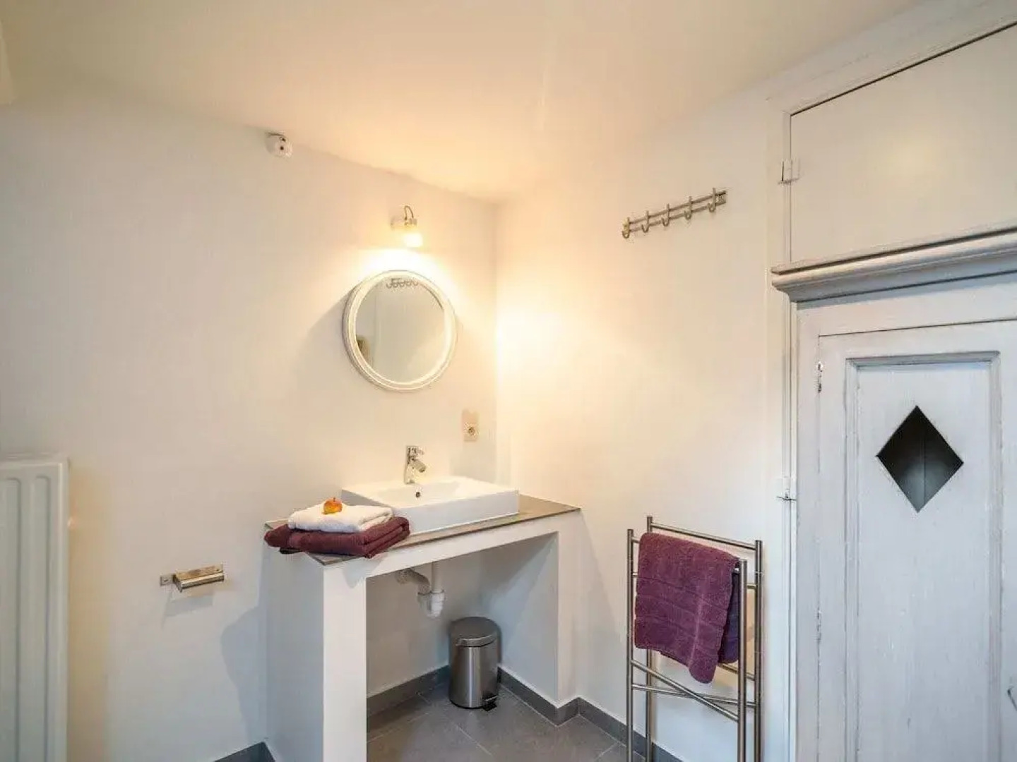 Luxurious Farmhouse near Forest in Anhee