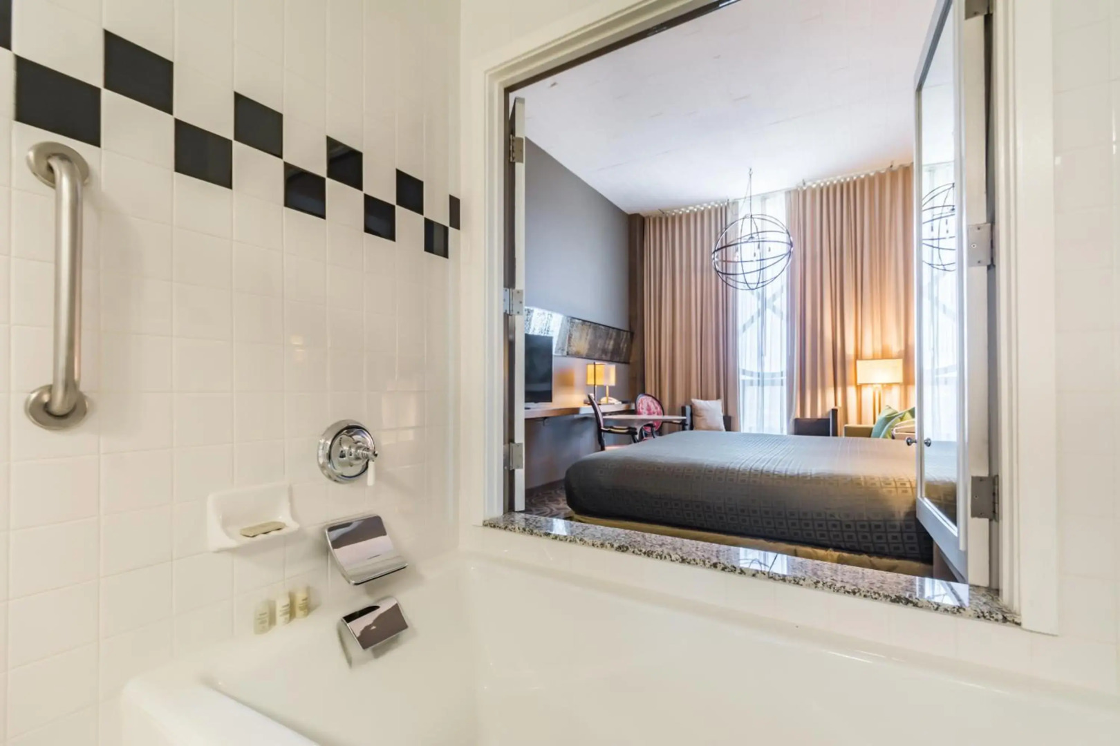 Proximity Hotel