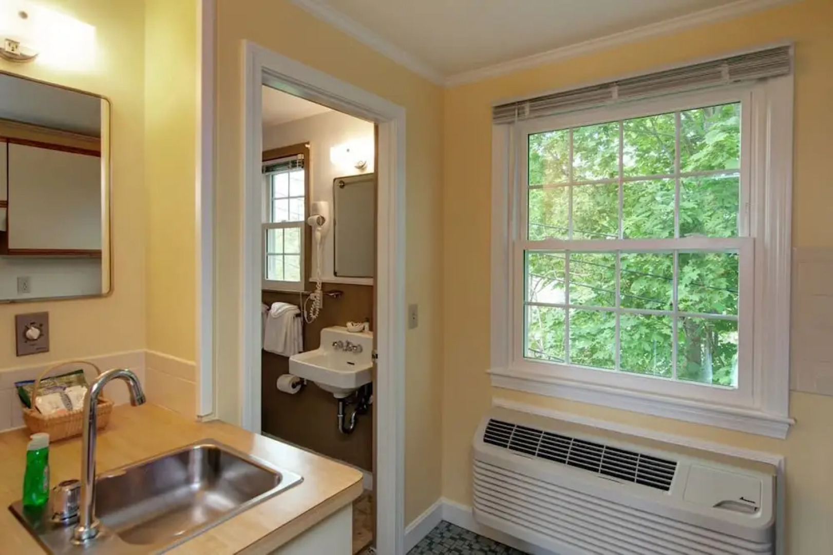 Cape Cod Harbor House Inn