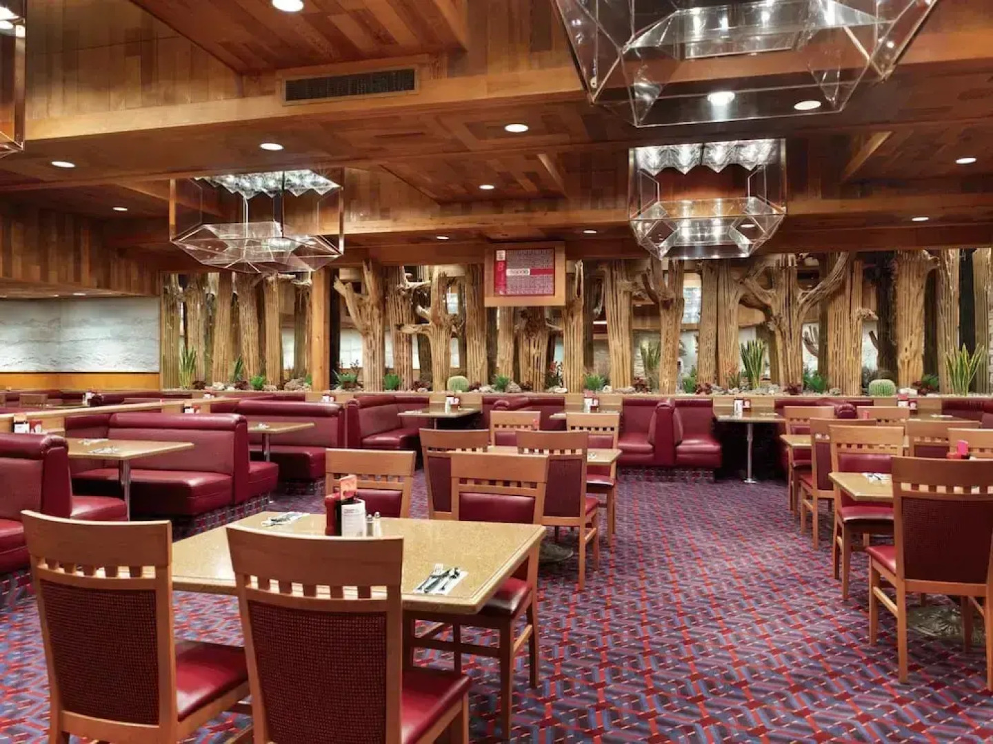 Horseshu Hotel & Casino