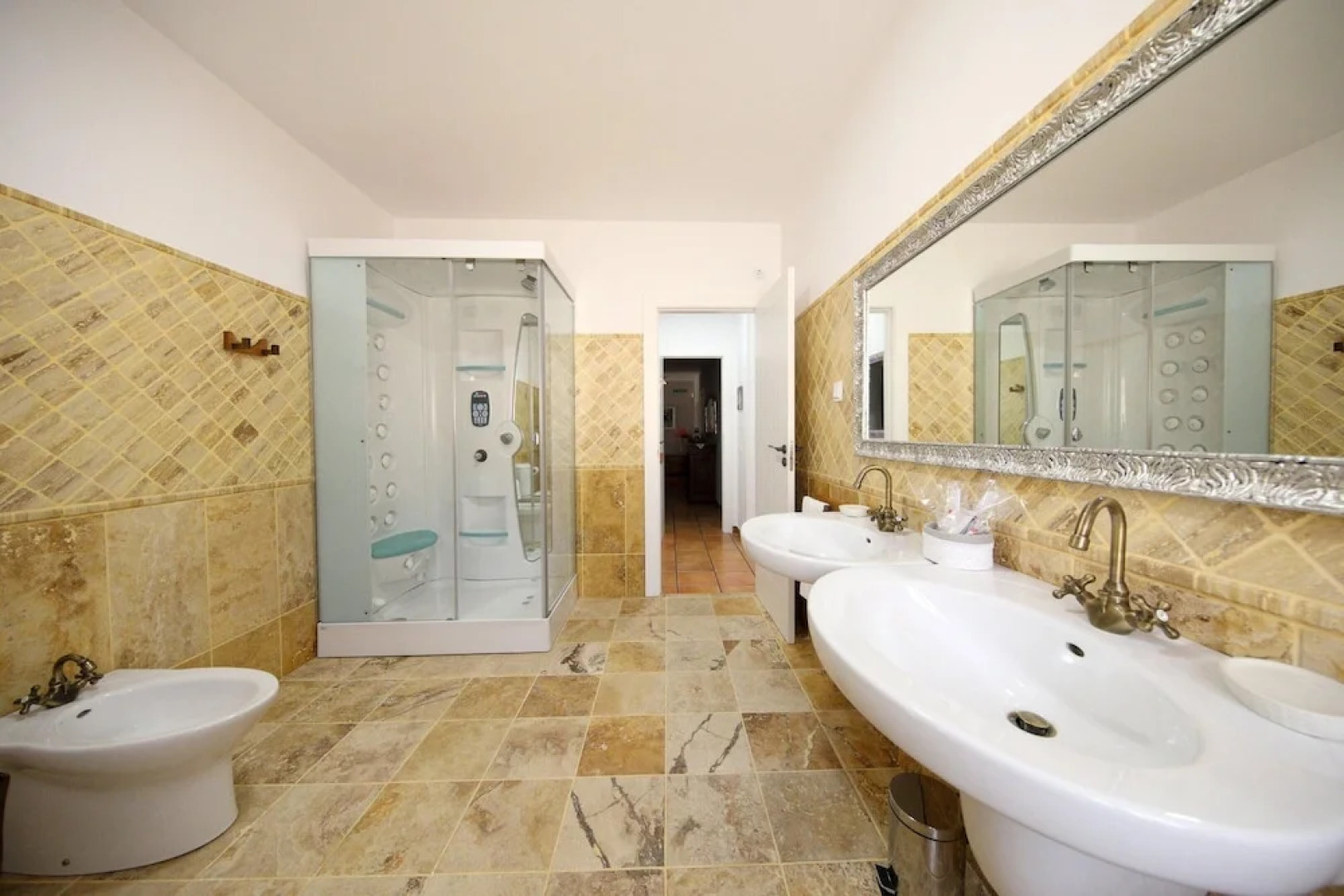 Villa With 7 Bedrooms in Villalba de la Sierra, With Wonderful Mountain View, Private Pool, Enclosed Garden