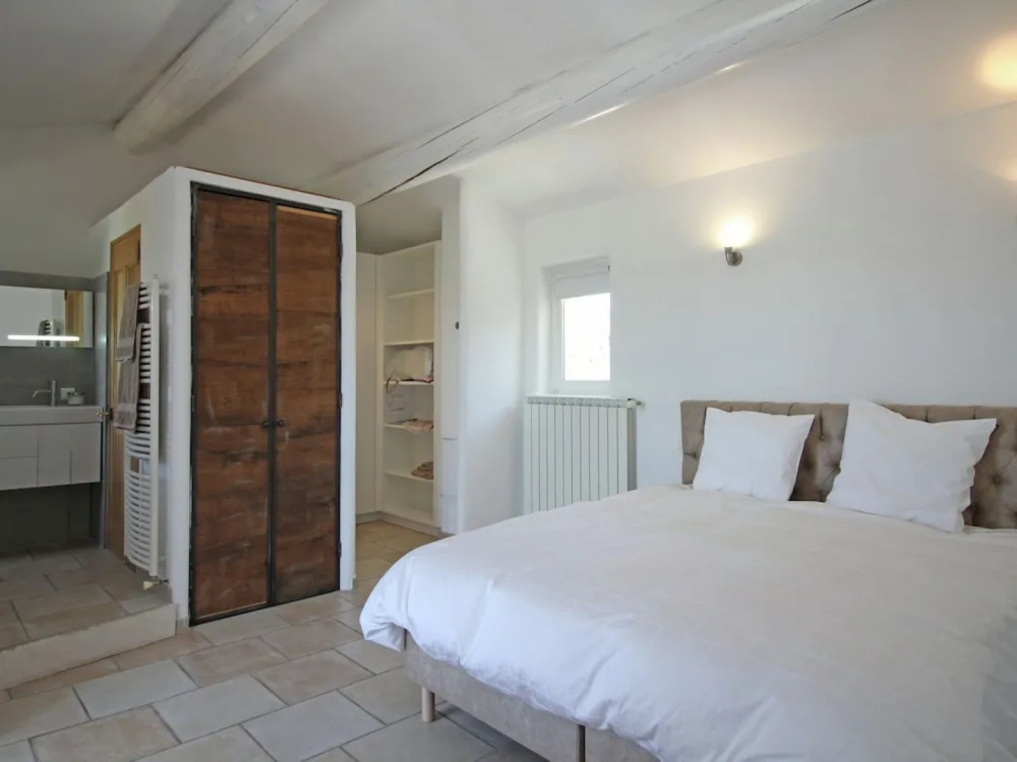 Beautiful, Renovated Bastide With Private Pool and Panoramic Views, 3km From Apt