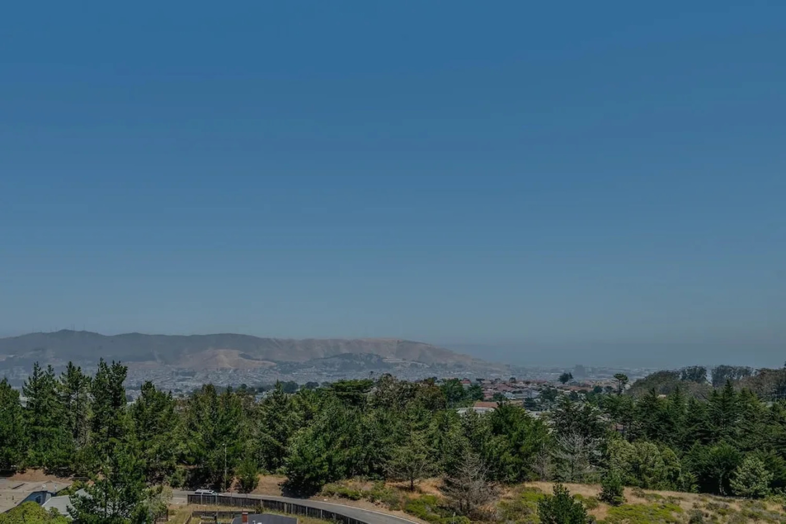 Hilltop 4 Br W Gorgeous SF Bay Panoramic Views by RedAwning