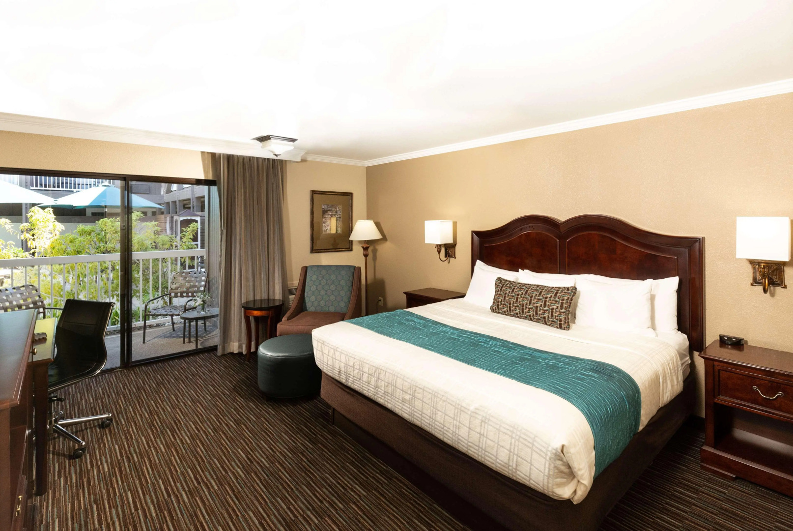 Best Western Plus Inn At The Vines